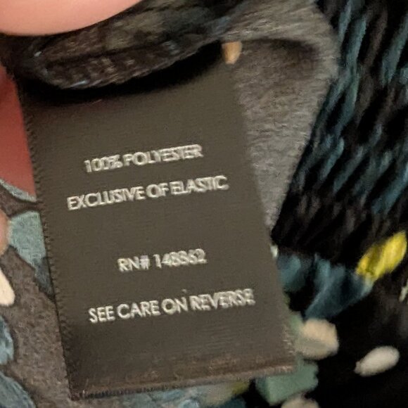 Torrid Satin Brushed Rain Dot Graphic Long Sleeve Top w/Cut-out Back - 4X/26 - Picture 10 of 11